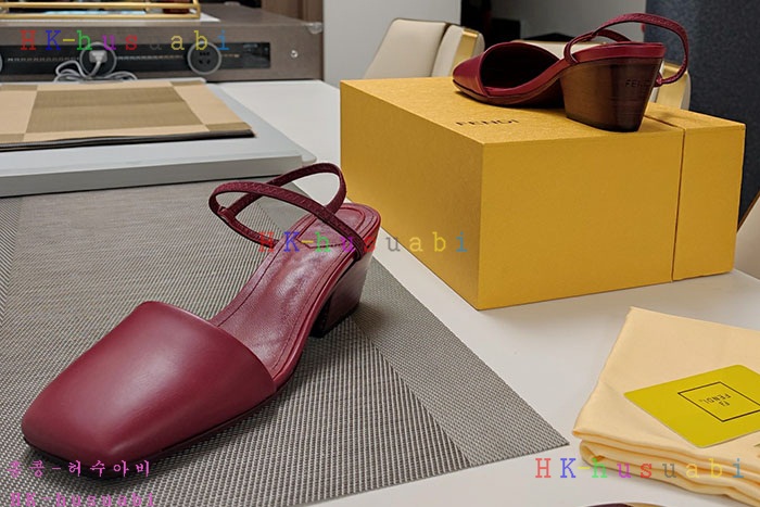NEW 펜디 신발 신상 FD 9922500