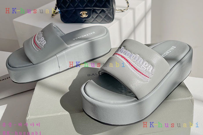 NEW 발렌시아가 샌들 신상 B 669950