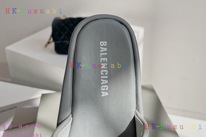 NEW 발렌시아가 샌들 신상 B 669950