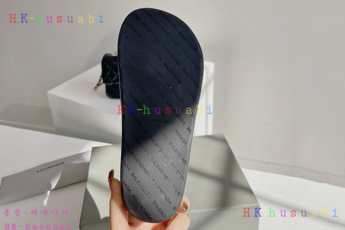 NEW 발렌시아가 샌들 신상 B 669950