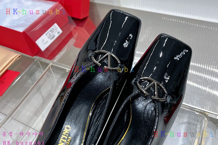 NEW 발렌티노 샌들 신상 V 2660015