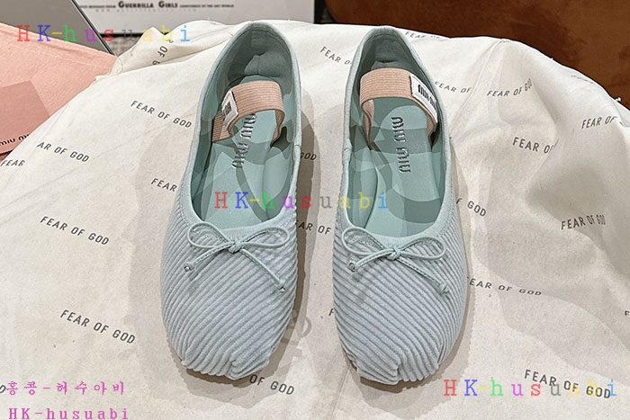 NEW 미우미우 신발 신상 MU 6692660