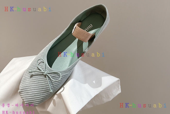 NEW 미우미우 신발 신상 MU 6692660