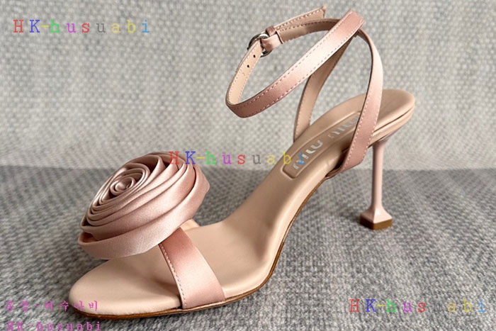 NEW 미우미우 신발 신상 MU 6693002