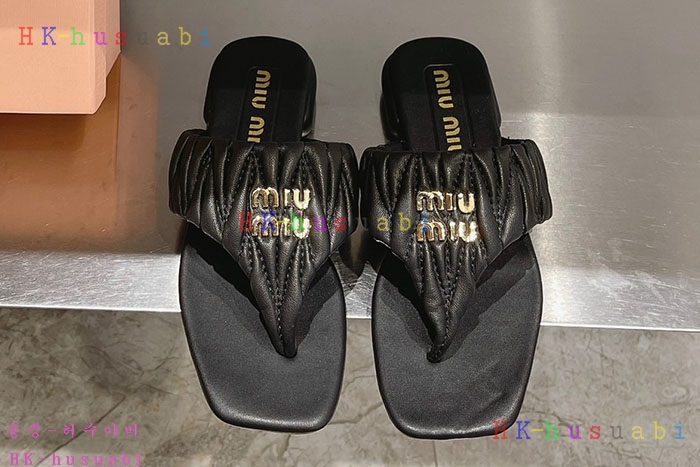 NEW 미우미우 샌들 신상 M 968010