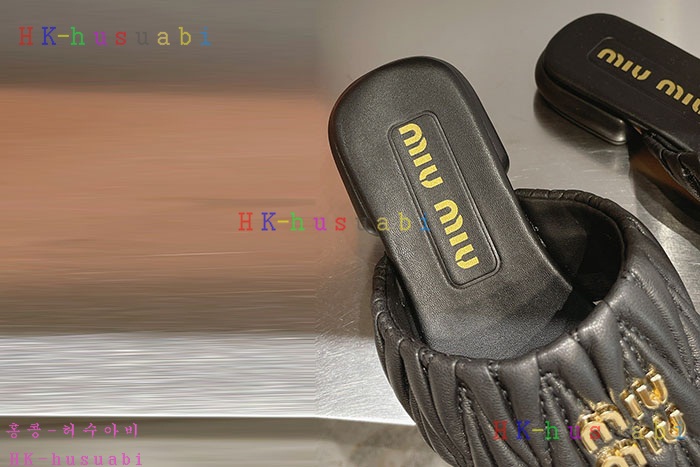 NEW 미우미우 샌들 신상 M 968010