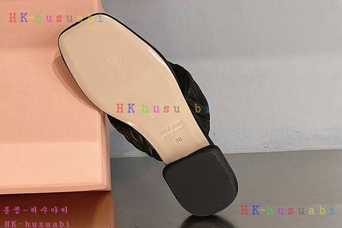 NEW 미우미우 샌들 신상 M 968010