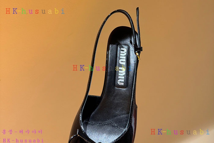 NEW 미우미우 신발 신상 M 672803