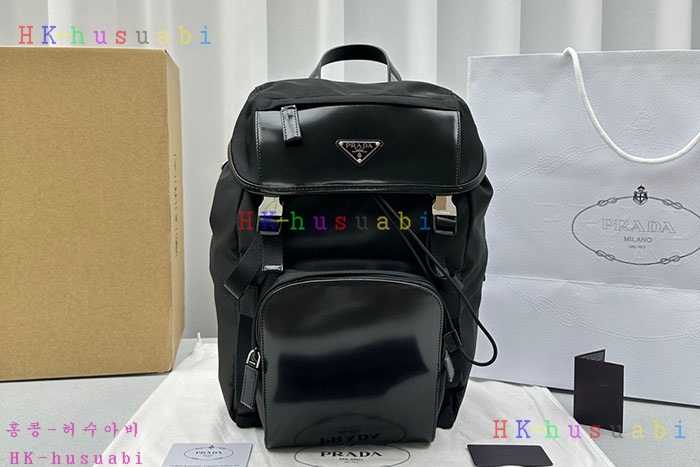 ★미러급★프라다 리나일론 및 브러쉬드 가죽 백팩 2VZ135