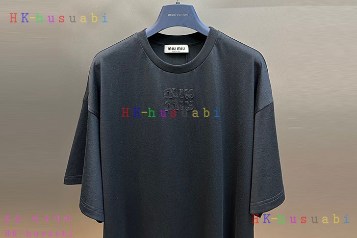 NEW 미우미우 반팔티 신상 MU 669051