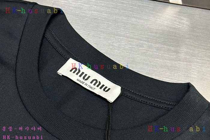 NEW 미우미우 반팔티 신상 MU 669051