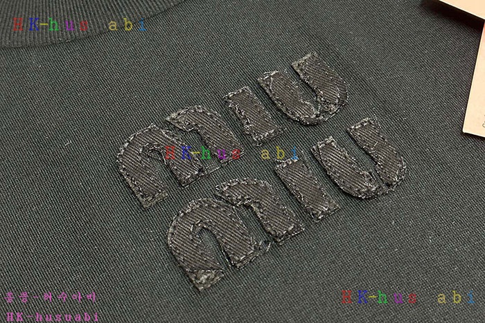 NEW 미우미우 반팔티 신상 MU 669051