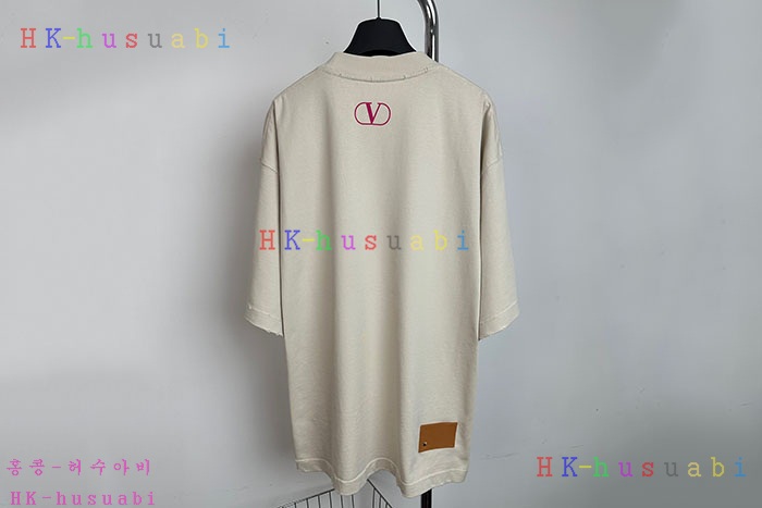 NEW 발렌티노 반팔티 신상 V 614003