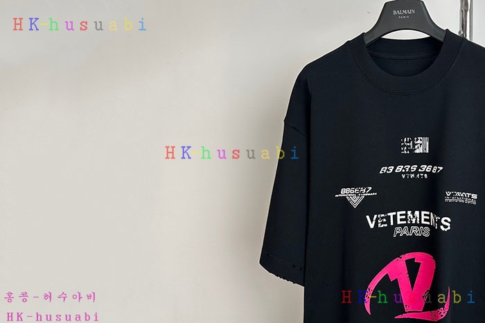 NEW 발렌티노 반팔티 신상 V 614005
