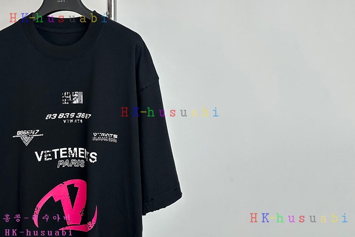 NEW 발렌티노 반팔티 신상 V 614005