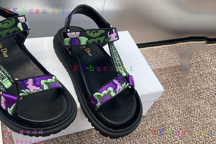 NEW 디올 신발 신상 DR 599513