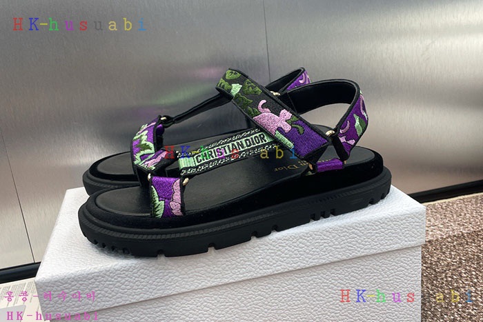 NEW 디올 신발 신상 DR 599513