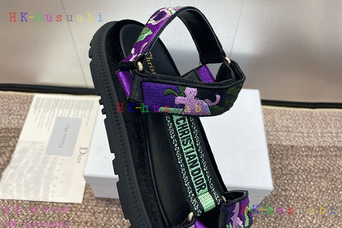 NEW 디올 신발 신상 DR 599513