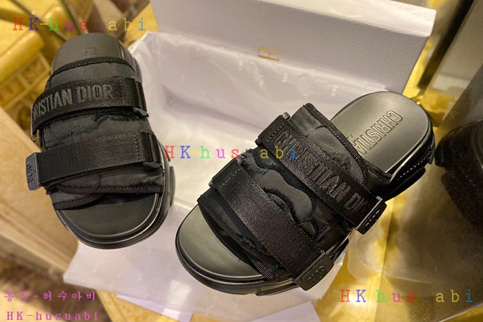 NEW 디올 신발 신상 DR 584401