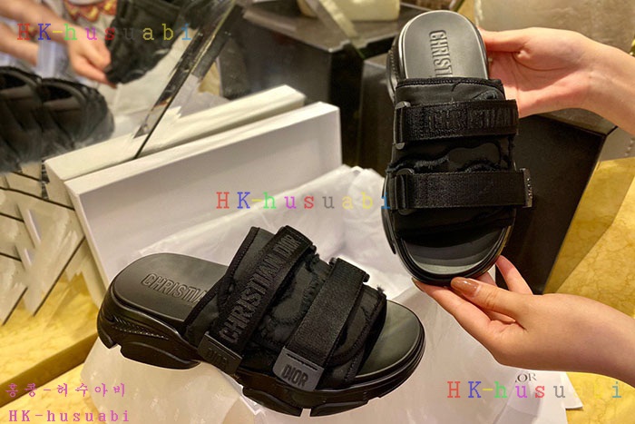 NEW 디올 신발 신상 DR 584401