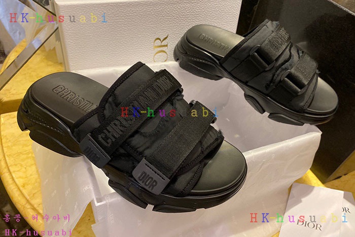 NEW 디올 신발 신상 DR 584401