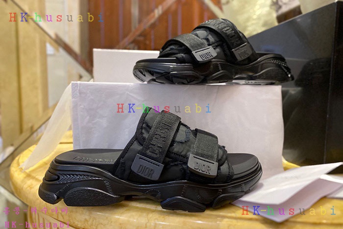 NEW 디올 신발 신상 DR 584401