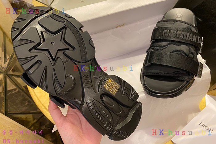 NEW 디올 신발 신상 DR 584401