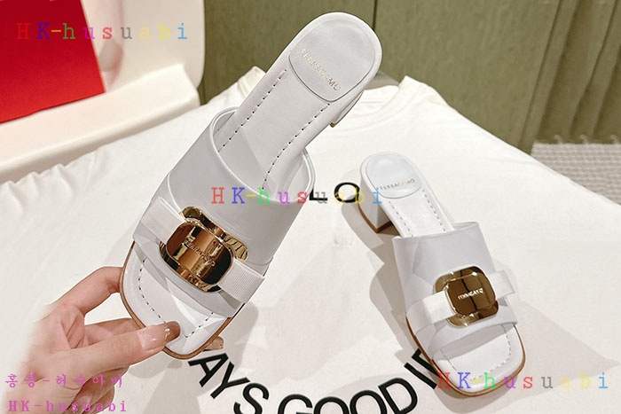 NEW 페라가모 샌들 신상 F 747003