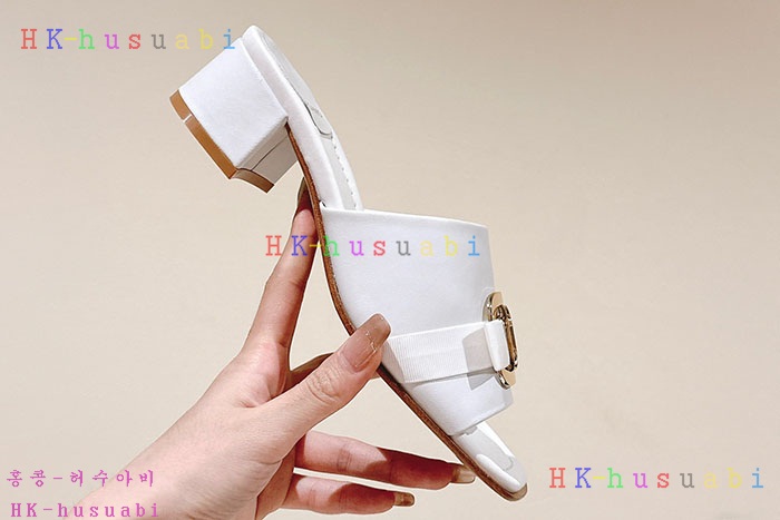 NEW 페라가모 샌들 신상 F 747003