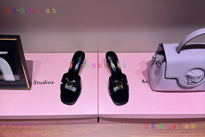 NEW 펜디 샌들 신상 F 6580441