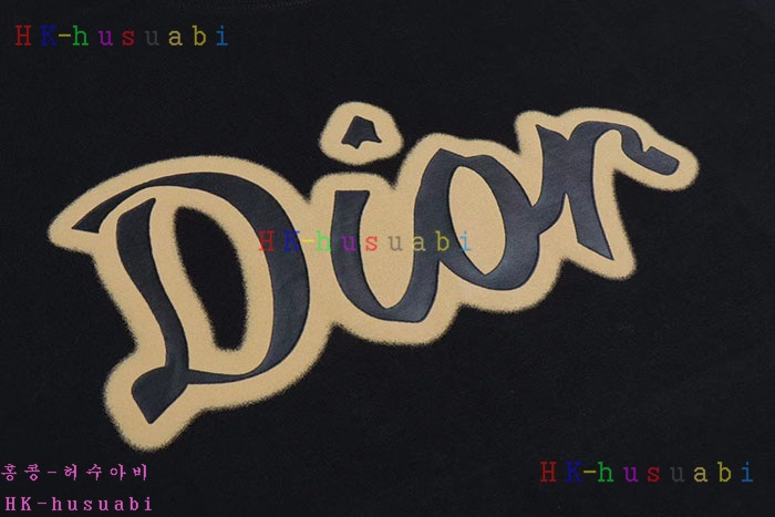 NEW 디올 반팔 신상 DR 666026