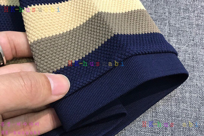 NEW 페라가모 반팔티 신상 F 555220