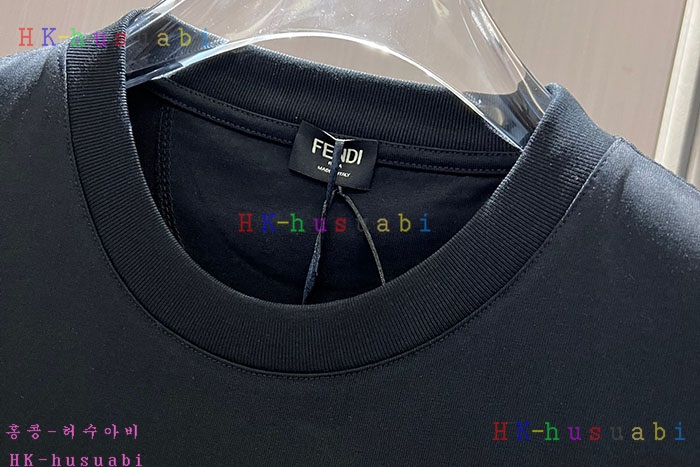NEW 펜디 반팔티 신상 F 9580402