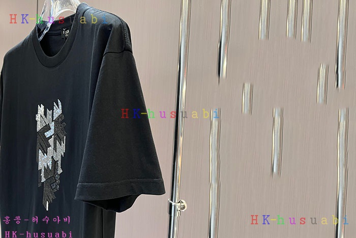 NEW 펜디 반팔티 신상 F 9580402