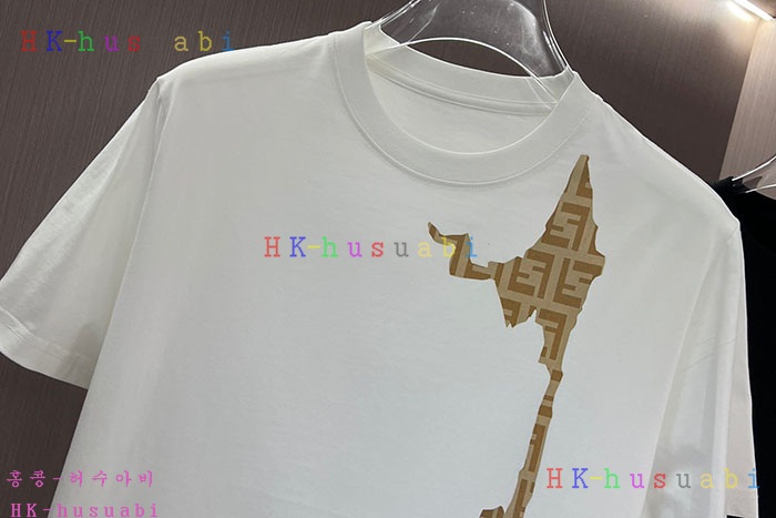 NEW 펜디 반팔티 신상 F 9580403