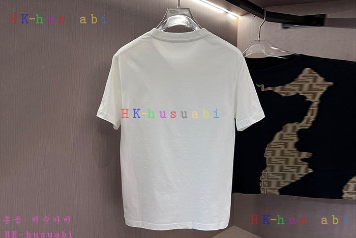NEW 펜디 반팔티 신상 F 9580403