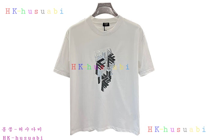 NEW 펜디 반팔티 신상 F 9580401