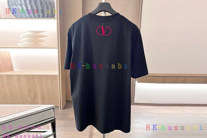 NEW 발렌티노 반팔티 신상 V 225001