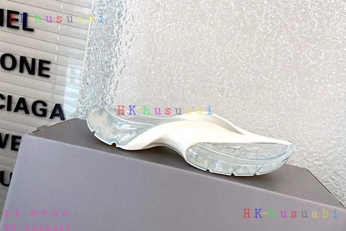 NEW 발렌시아가 신발 신상 B 6955703