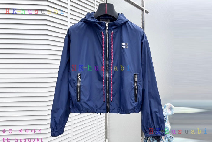 NEW 미우미우 상의 신상 MU 6822402