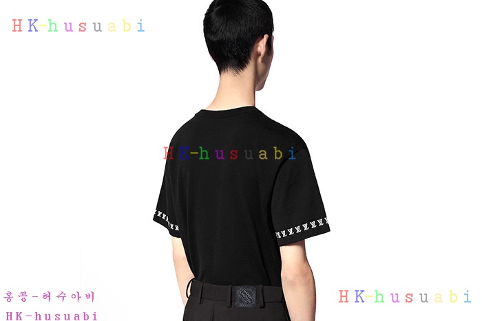 NEW 루이비통 반팔티 신상 LV 158008