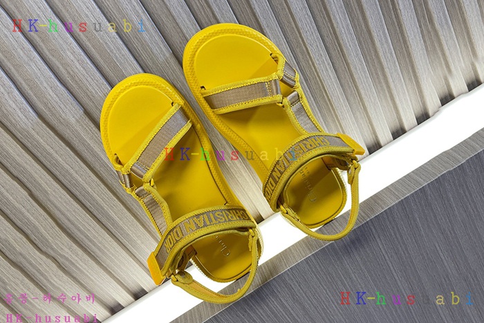 NEW 디올 샌들 신상 DR 468807