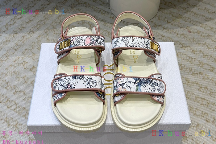 NEW 디올 샌들 신상 DR 2504403