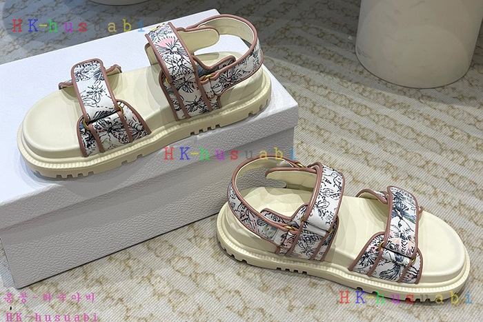 NEW 디올 샌들 신상 DR 2504403