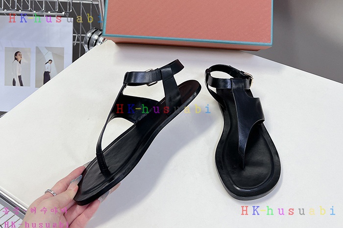 NEW 로로피아나 샌들 신상 L 117002