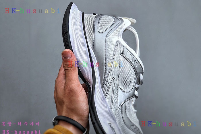 NEW 발렌시아가 신발 신상 B 699019
