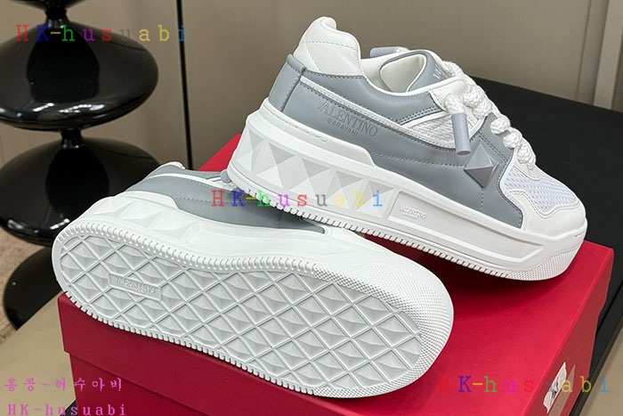NEW 발렌티노 스니커즈 신상 V 360660