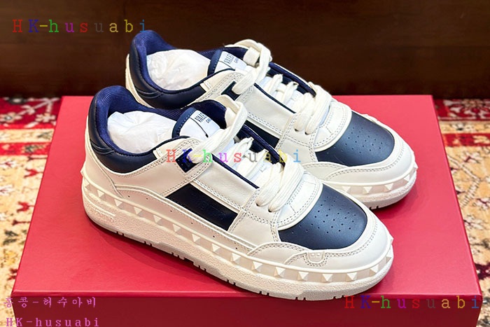 NEW 발렌티노 스니커즈 신상 V 360551