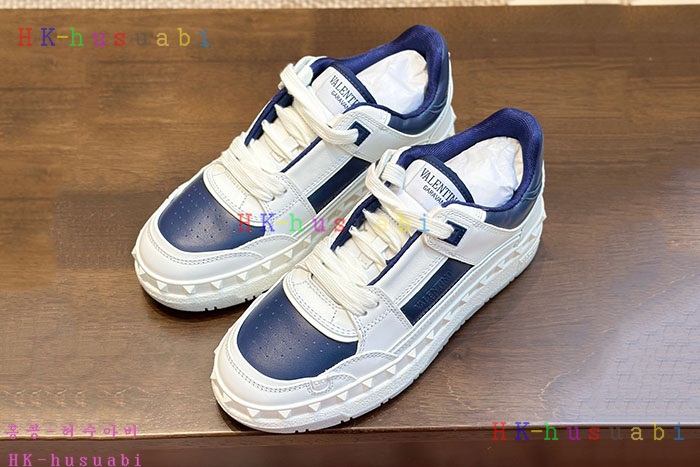 NEW 발렌티노 스니커즈 신상 V 360551