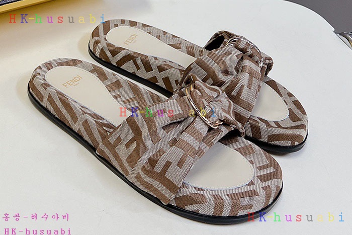 NEW 펜디 샌들 신상 FD 6855013